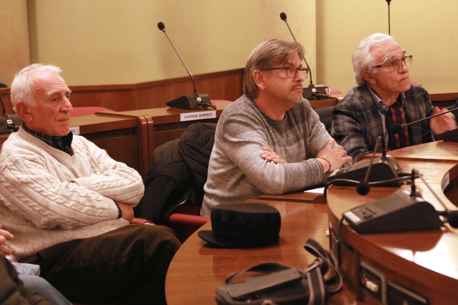 "L'amministrazione doveva intervenire ma puzza ed odori sono sempre pi&ugrave; nauseabondi"