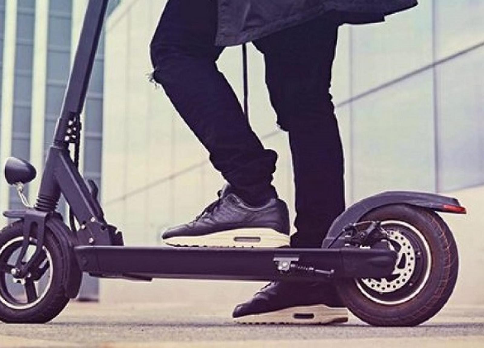 Via libera ai monopattini: "Sono come bici"