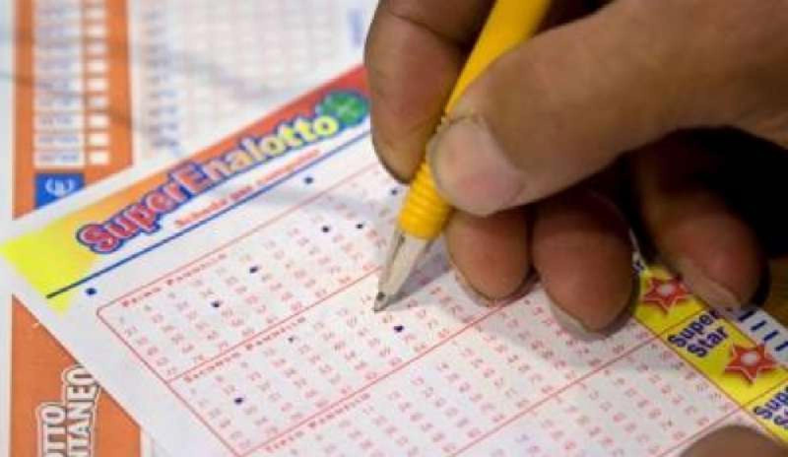 Megavincita da oltre 60mila euro con 5 numeri al superenalotto