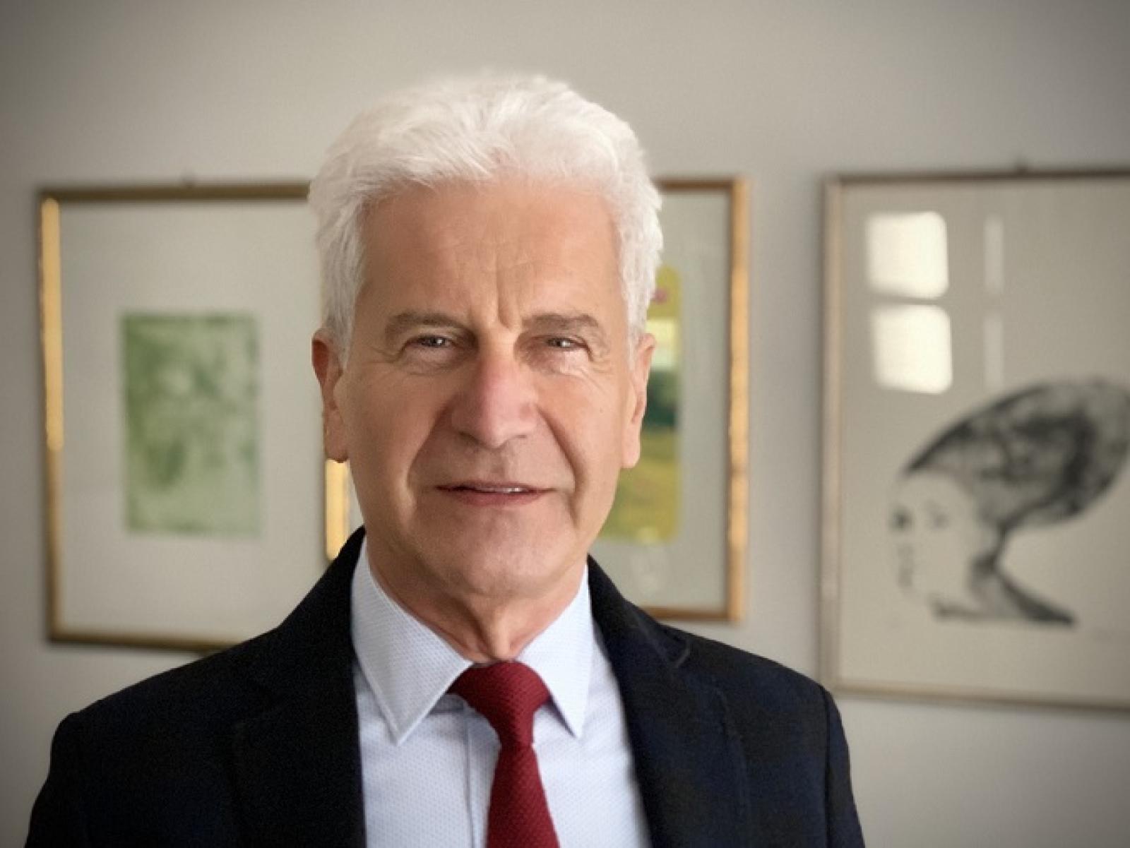 Nuova guida: &egrave; Ettore Felisatti