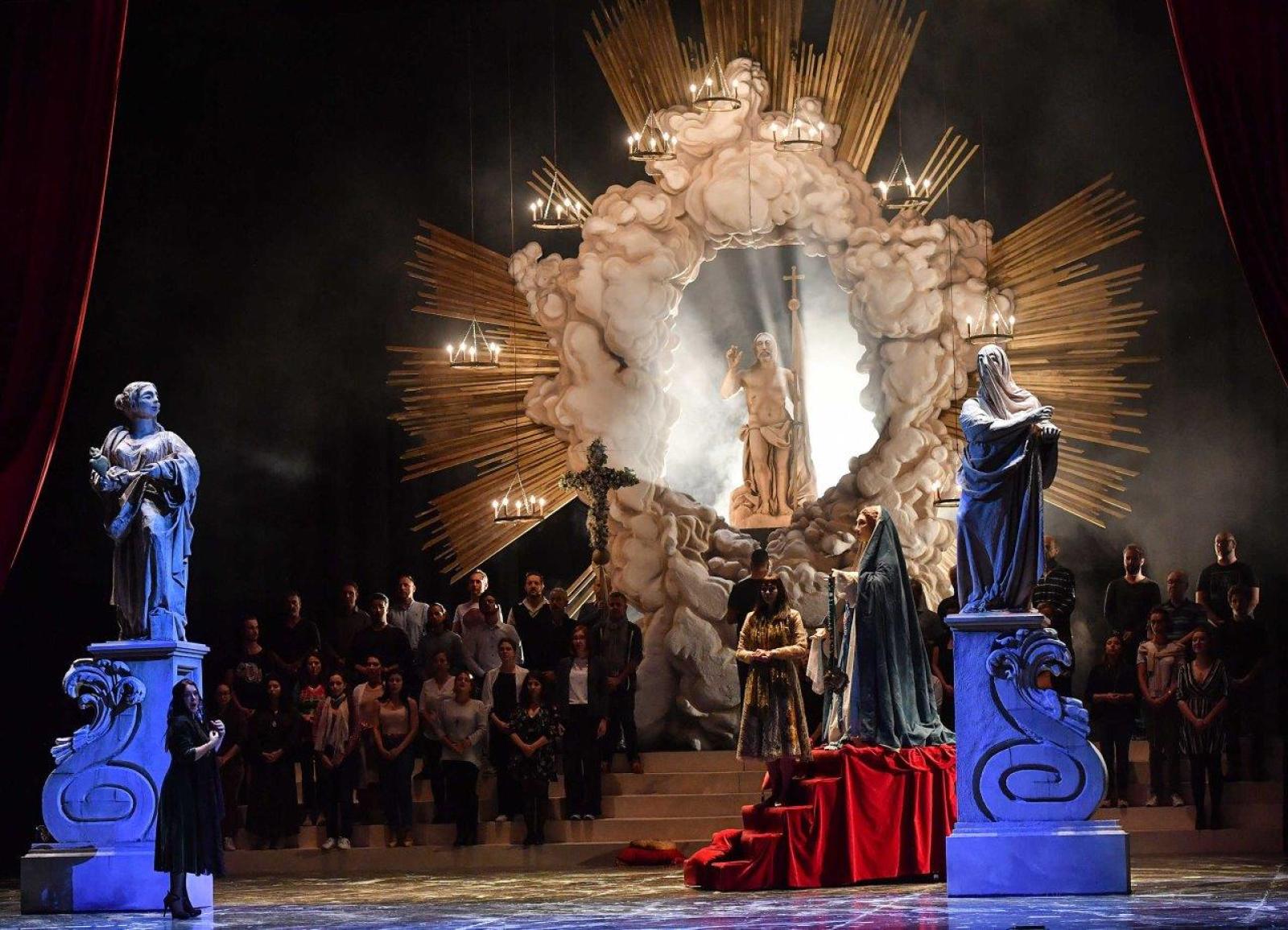 Tocca a "Cavalleria Rusticana" e "Suor Angelica"