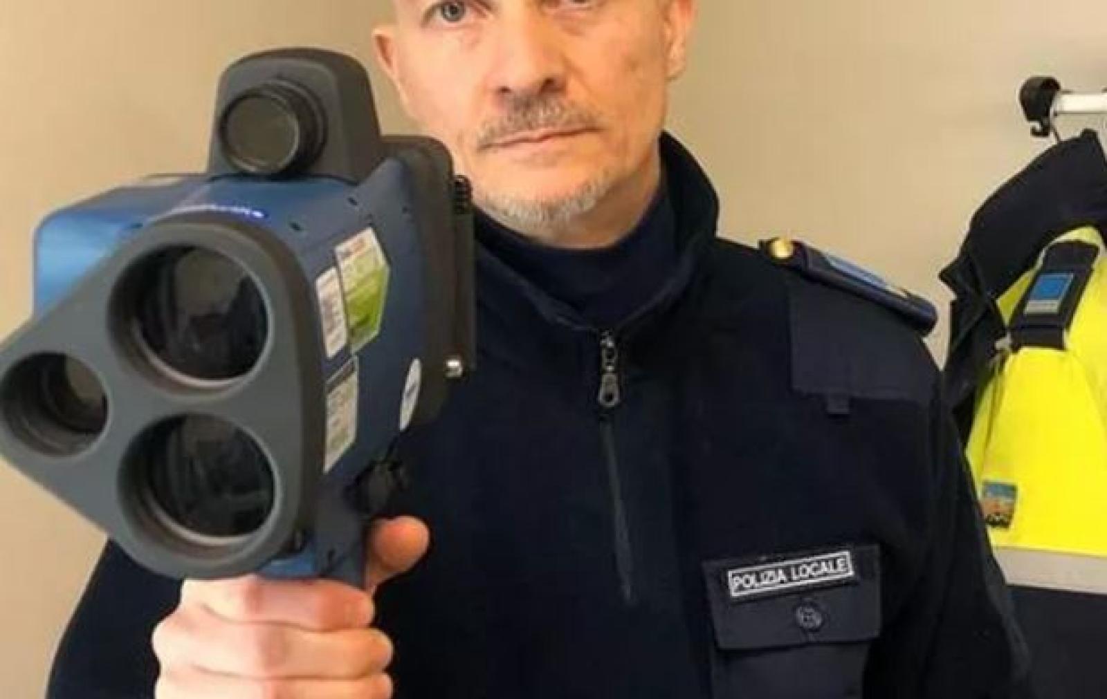 Arriva TruCam,  il "velox cannone" che vi spia dentro l'auto e "colpisce" a un chilometro di distanza