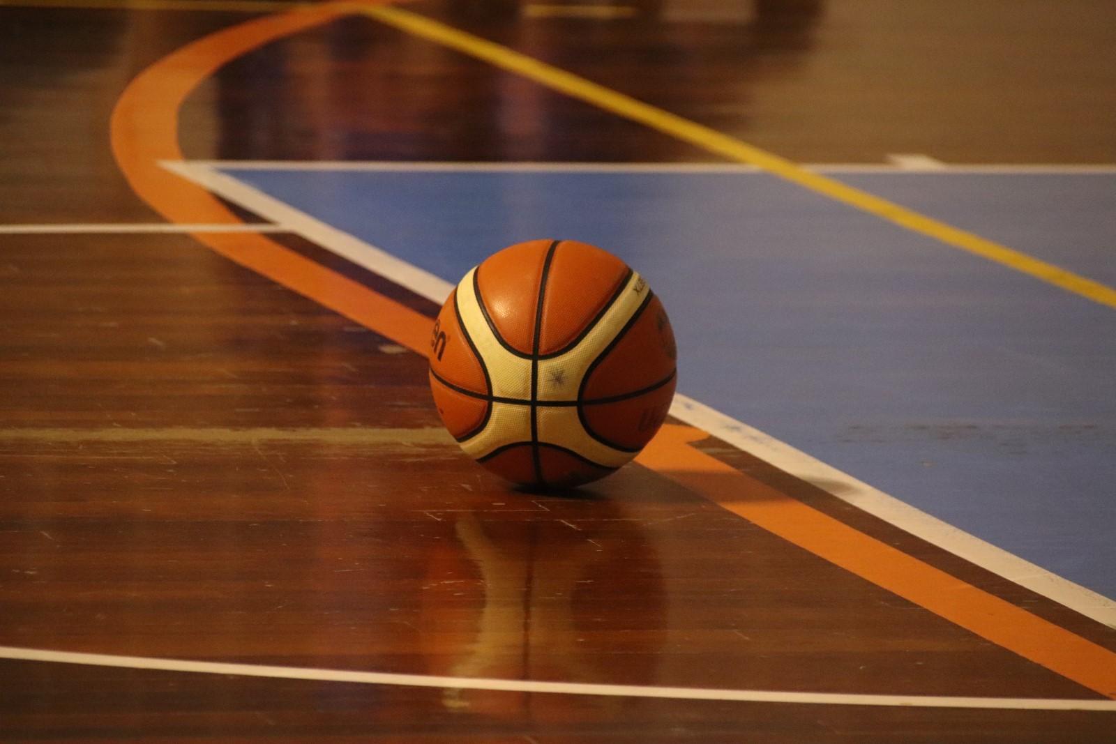 Caos campionati, il basket si ferma. Non si sa quando si potr&agrave; recuperare
