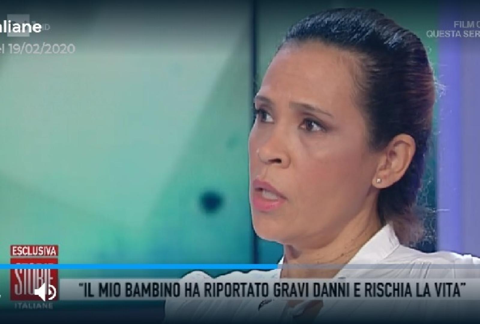 Nato in ambulanza: "Rischia danni gravi". Il caso sulla tv nazionale