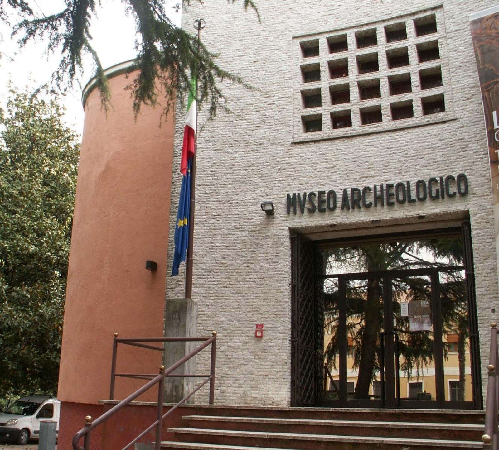 Chiudono museo archeologico e Cada