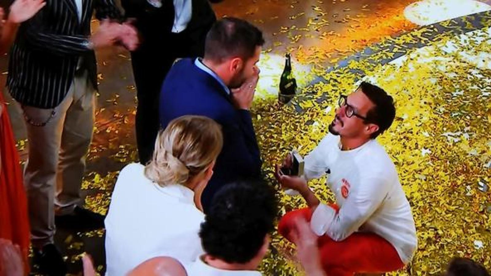 Masterchef trionfa Antonio Lorenzon, con proposta di matrimonio a sorpresa