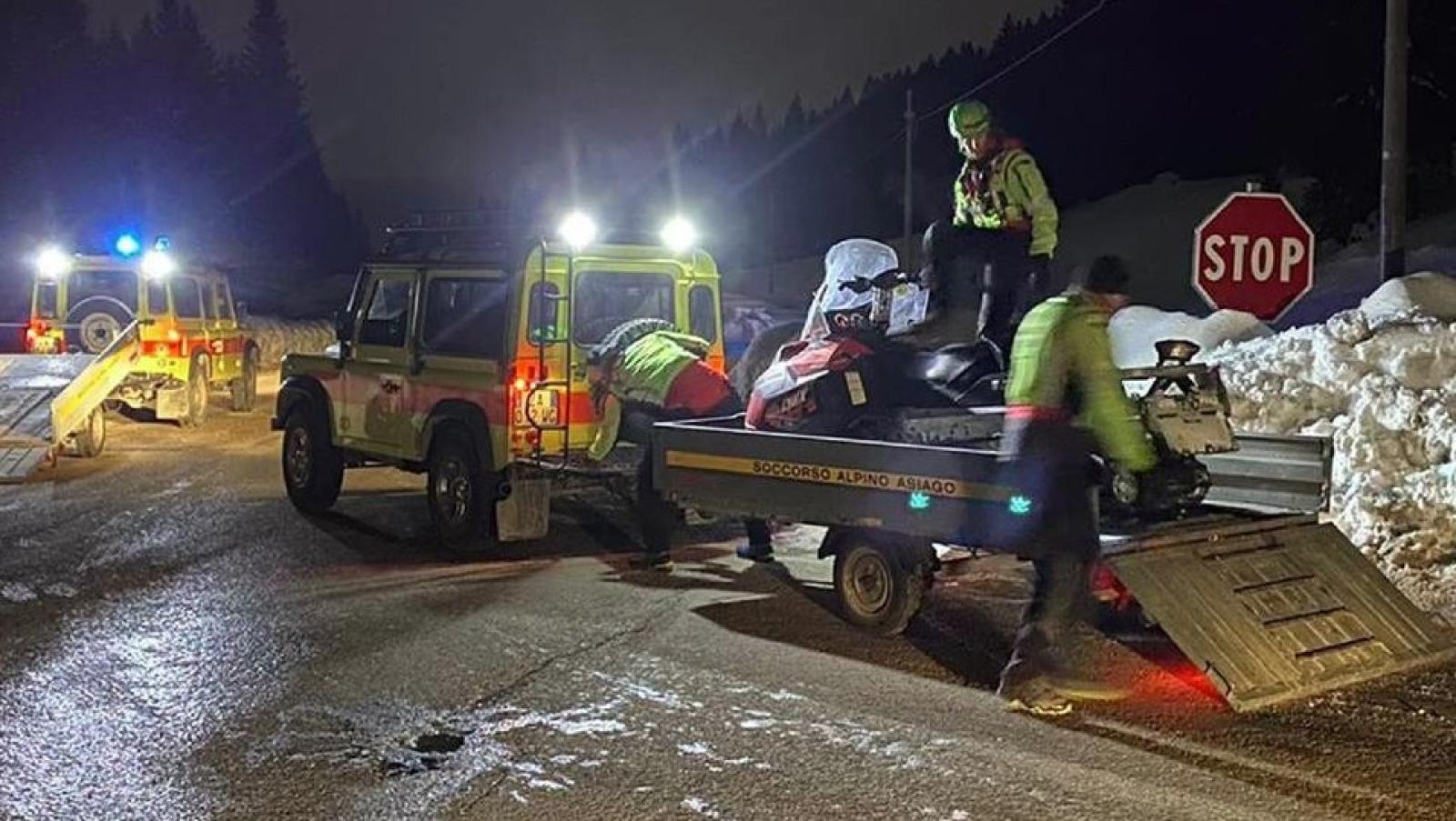 Si perdono nella neve, salvati dai soccorsi