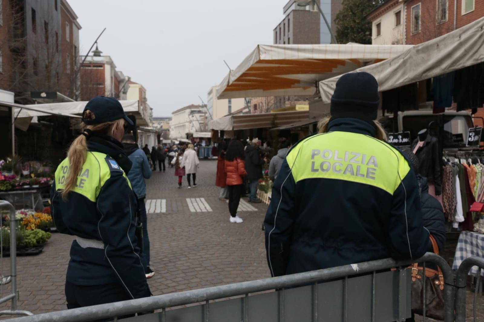 Torna il mercato in Corso del Popolo al gran completo: ma diviso in 5 settori