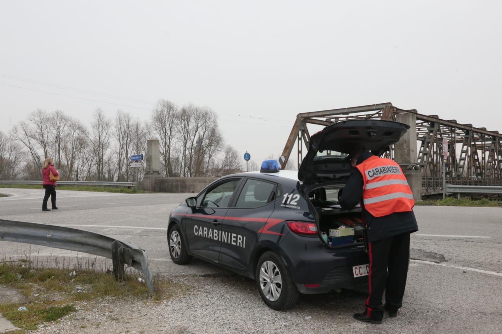 31 denunciati in 24 ore: erano tutti fuori senza un valido motivo