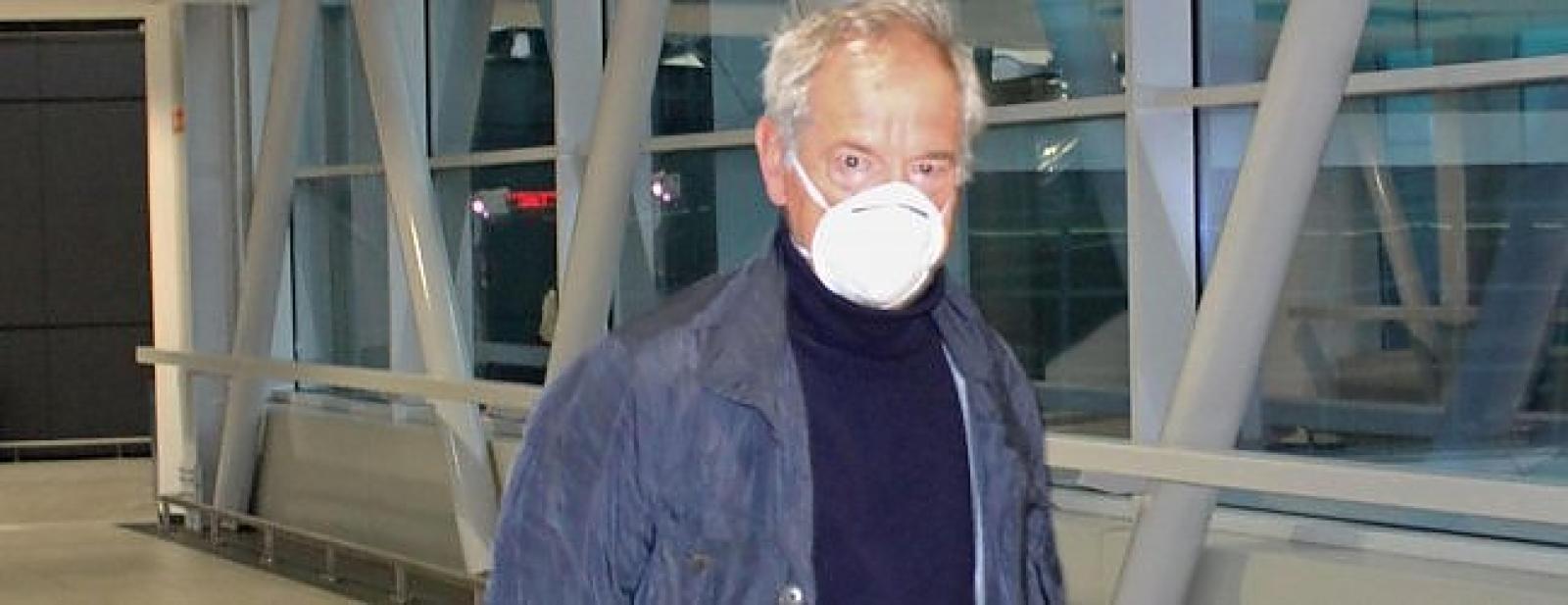 Bertolaso: "Sono positivo al coronavirus, ma non mi fermo"