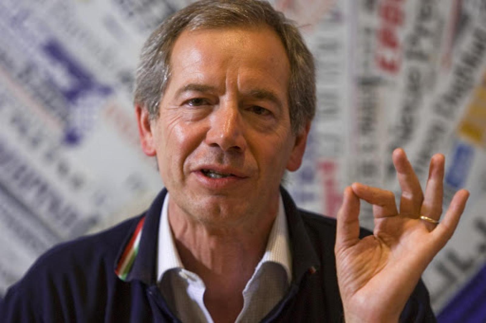 Bertolaso: "Sono positivo al coronavirus, ma non mi fermo"