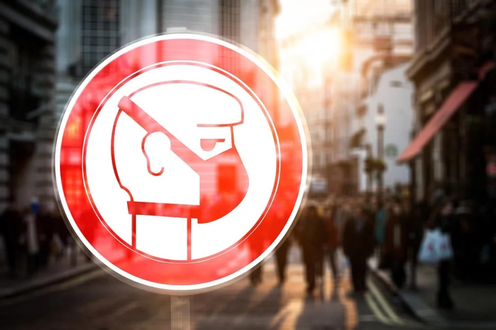 I bar riapriranno a maggio, le scuole a settembre: e torneremo allo stadio a marzo