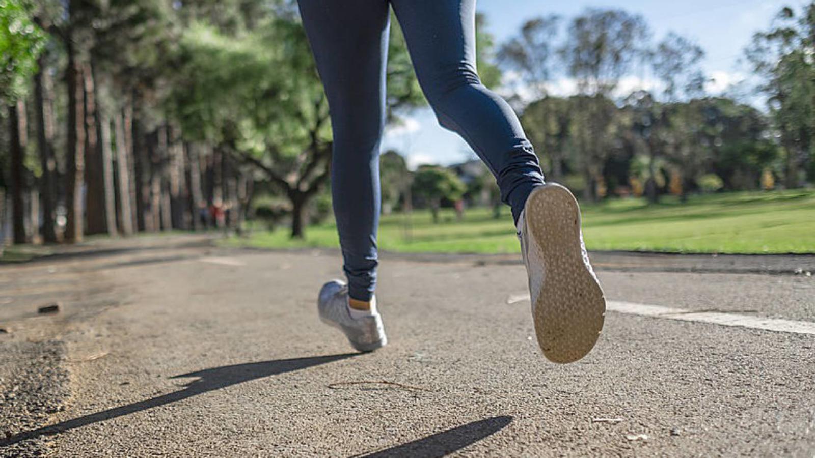 "Troppa gente troppo lontano da casa". I sindaci intervengono