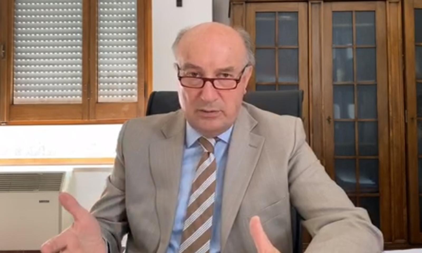 "Si riapre. Non richiudere dipende da voi: sarebbe rovinoso"