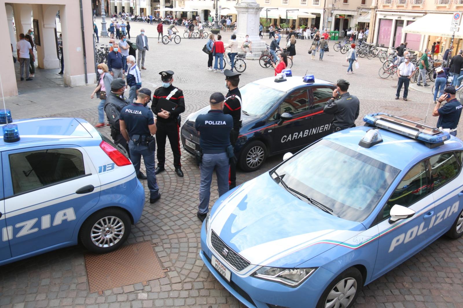 Il testo completo del nuovo Dpcm, ecco chi chiude e chi no