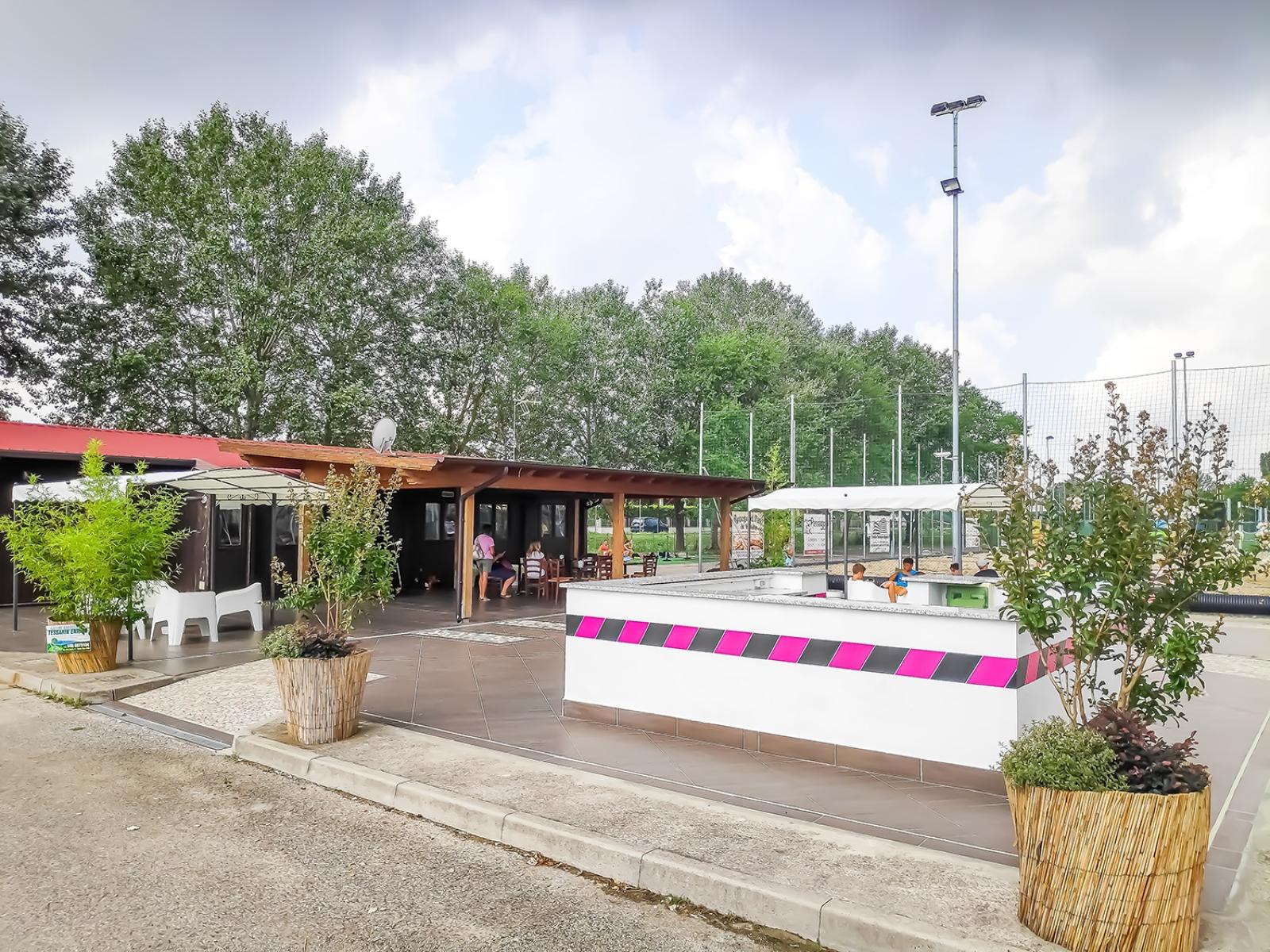 S'inaugura la casa dei giganti