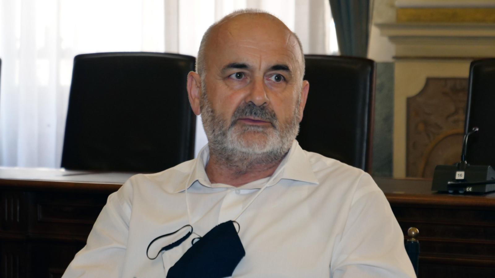 "Fiducia a Gaffeo, ritiri le dimissioni"