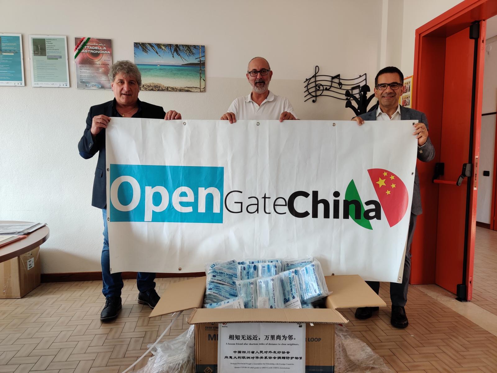 Associazione del popolo cinese dona 2500 mascherine alla nostra scuola