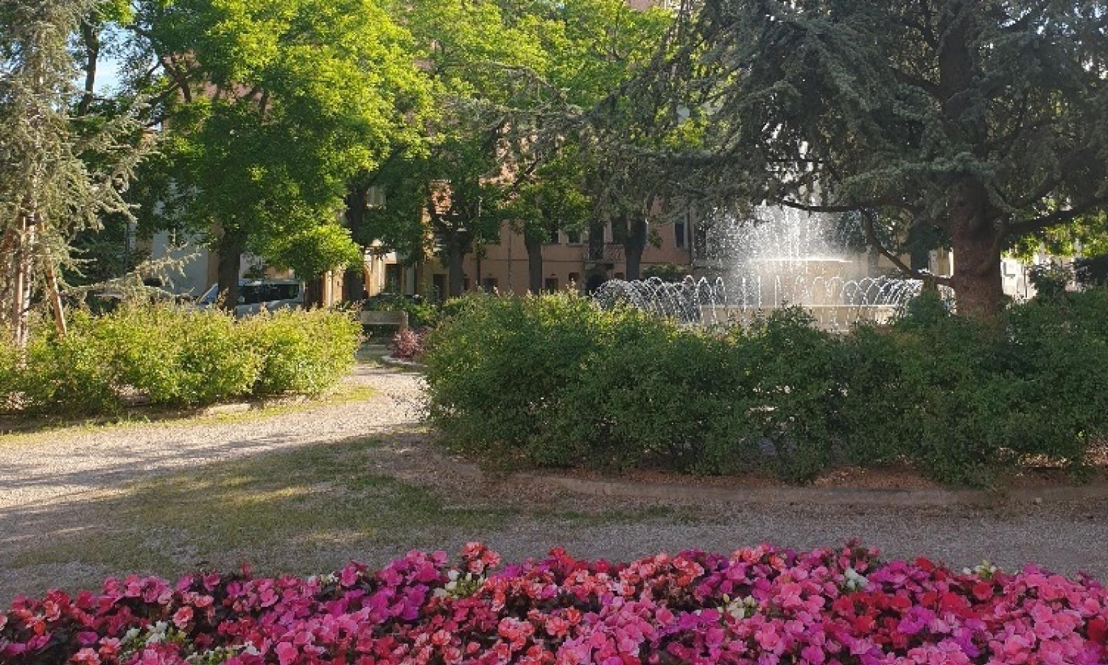 Manutenzione del verde tra centro, frazioni e cimiteri