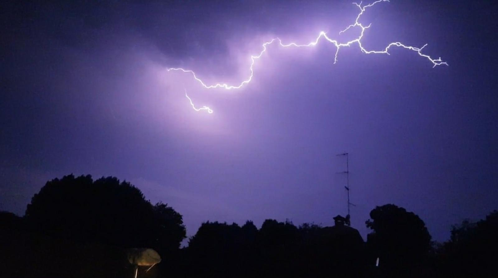 Record di fulmini nella notte. E non &egrave; finita