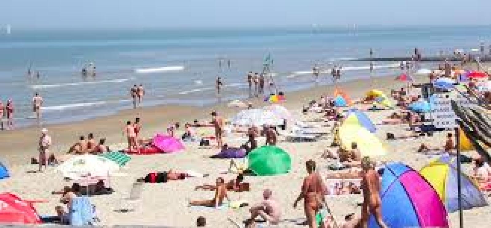 Sesso sulla spiaggia nudista, multa salata