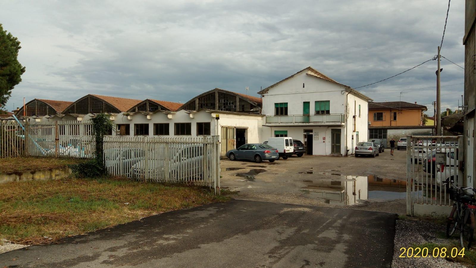 Cade dal tetto mentre lavora, muore Giorgio Pasello, 54 anni