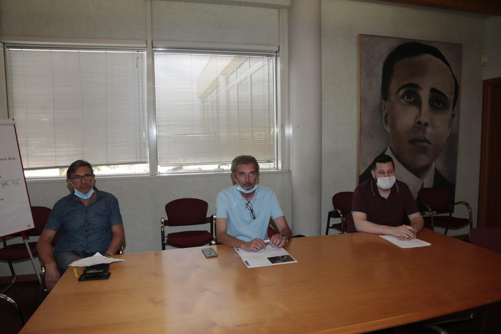 Tutti i metalmeccanici in sciopero dopo la morte di Giorgio, caduto dal tetto del capannone