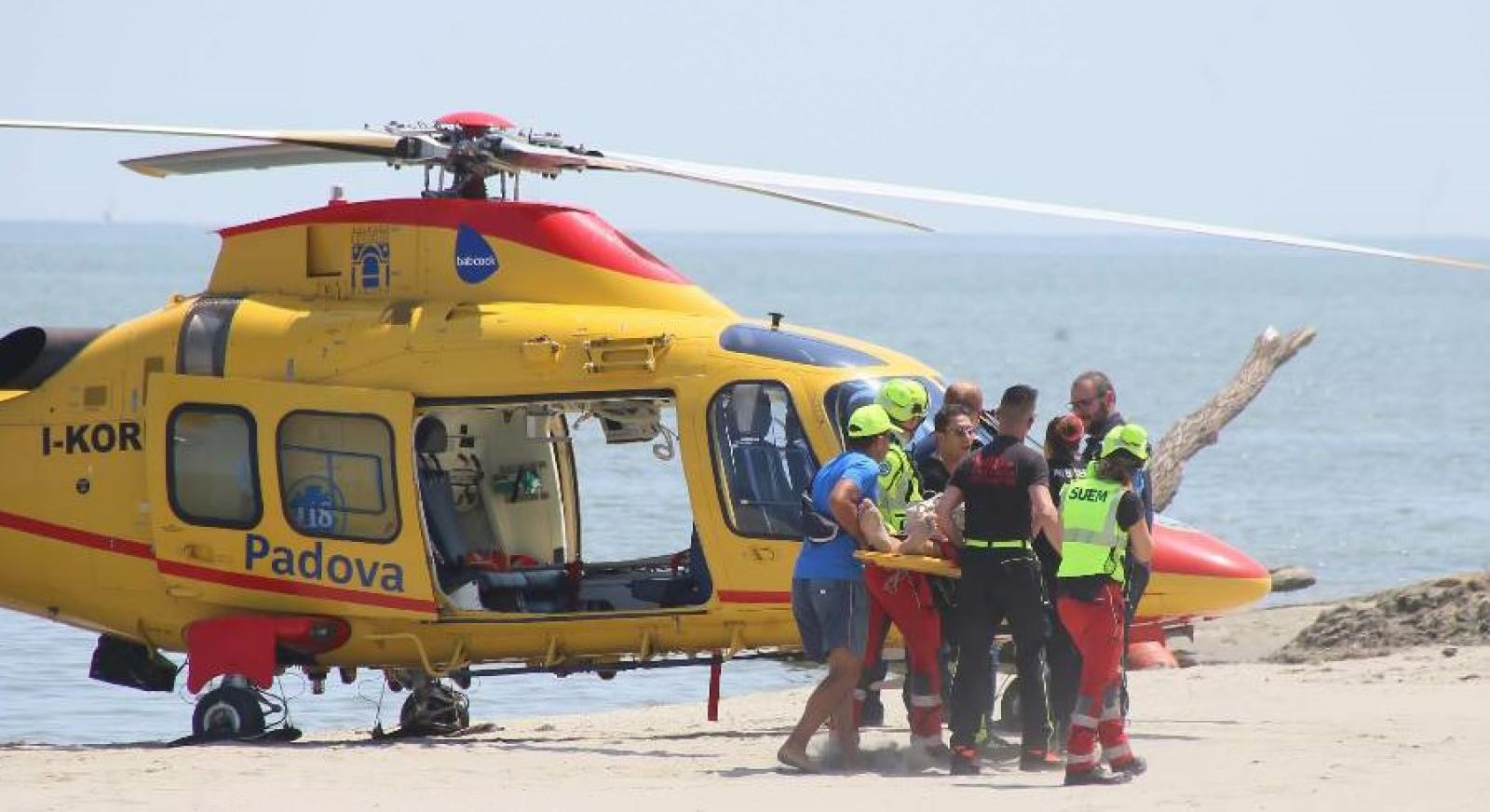 Il bagnino salva un bimbo di 10 anni dall'annegamento