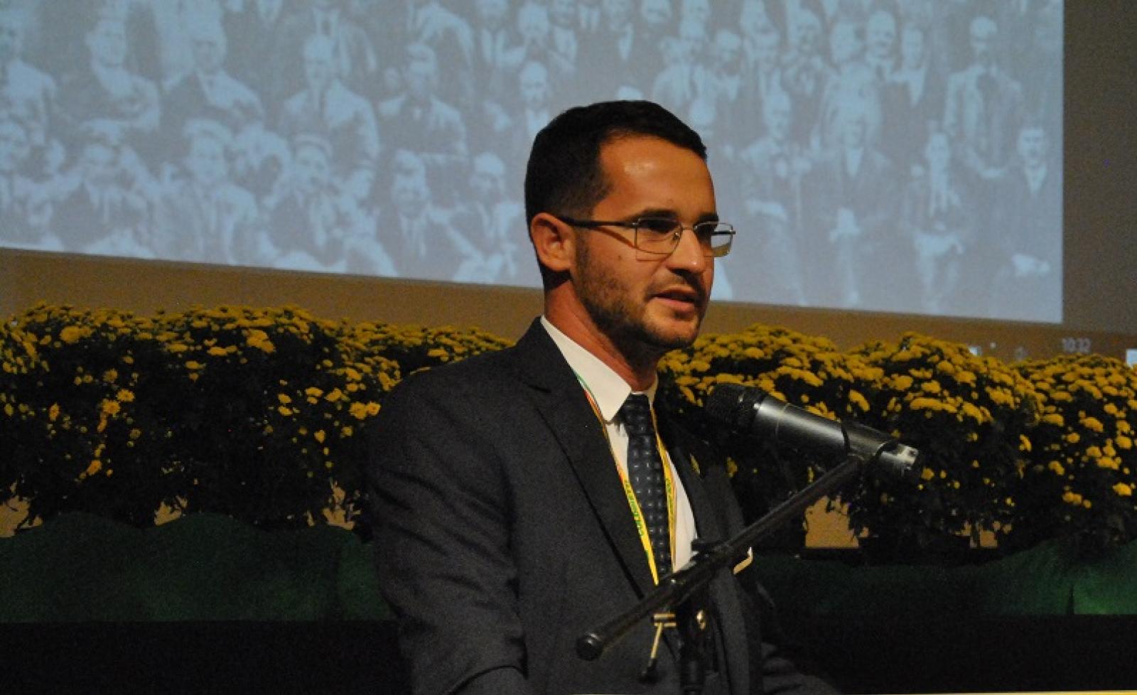 Stop al consumo di suolo: "Non si dovr&agrave; pi&ugrave; poggiare al suolo neanche un pannello"