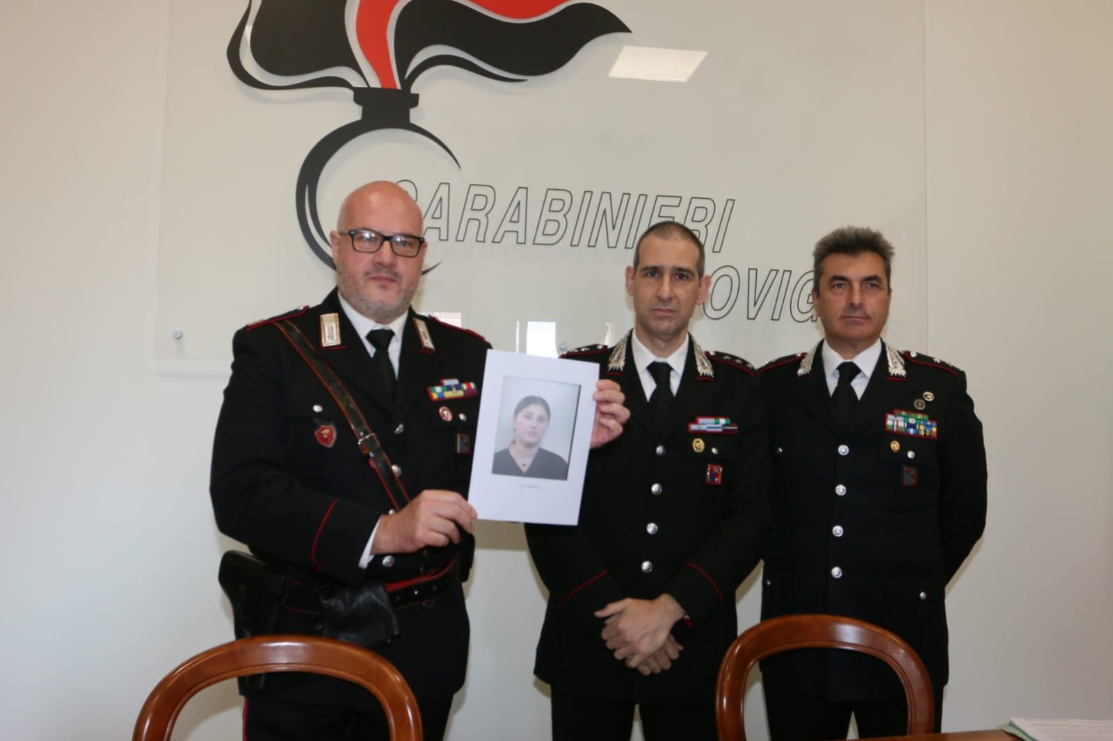 Derubano una anziana invalida: prese una 19enne e una 16enne