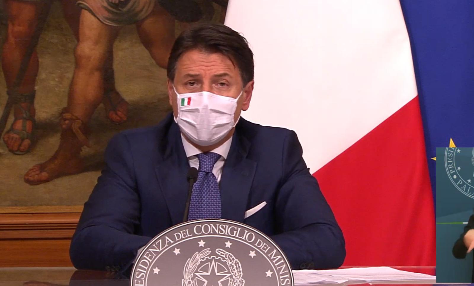 "Abbiamo evitato il lockdown, continuiamo cos&igrave;. Natale? Dobbiamo proteggere i nostri cari"