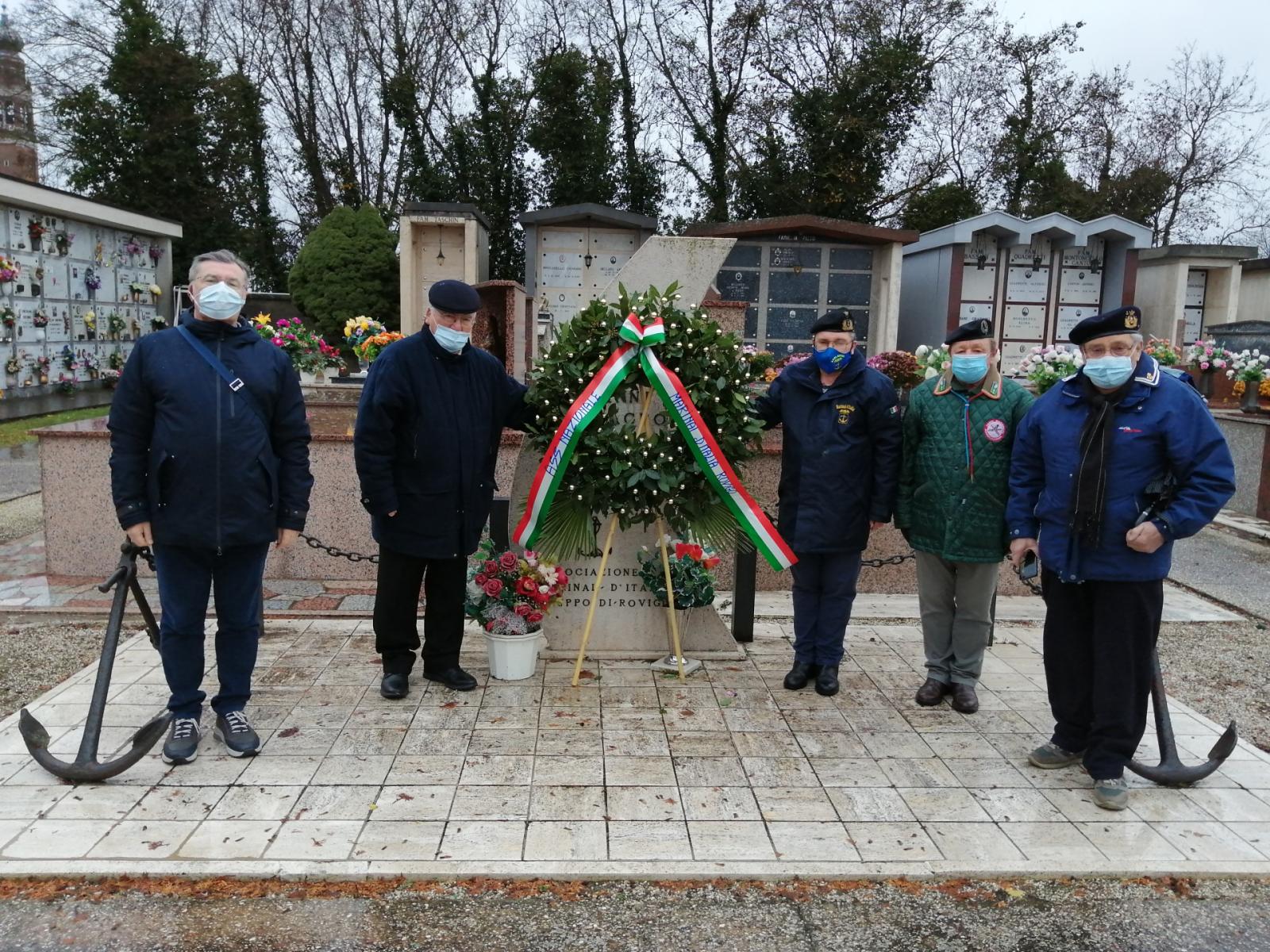 I Marinai festeggiano la patrona Santa Barbara 