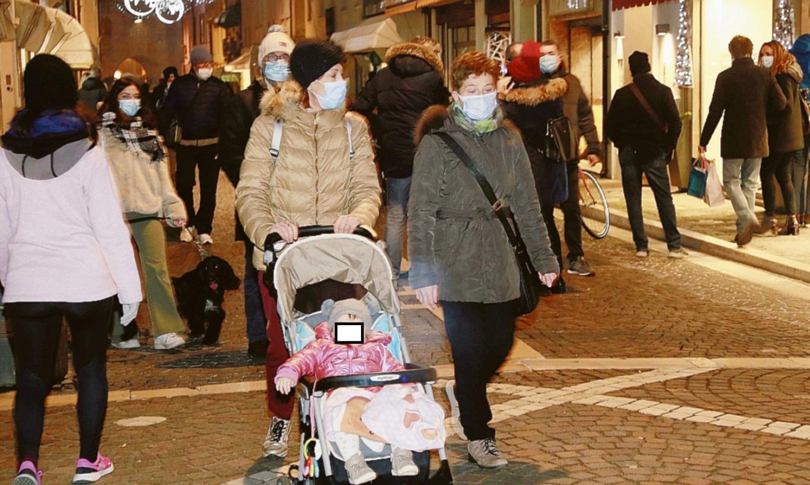 Con i divieti la piazza esplode dalle 8