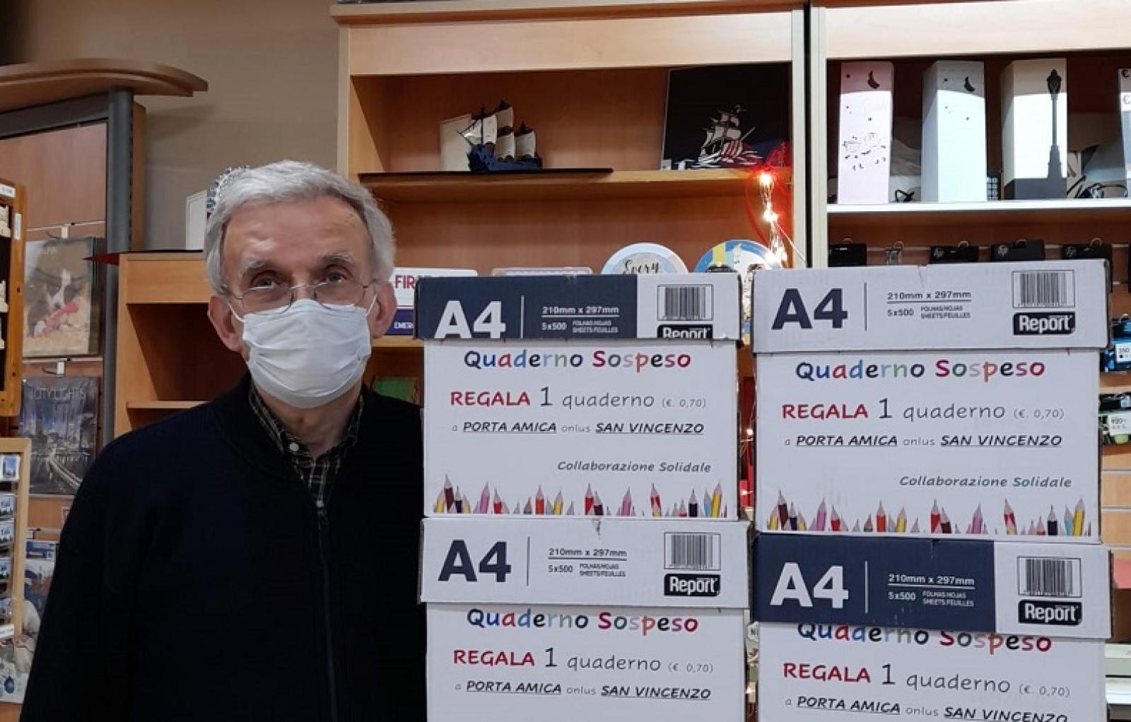 Quaderno sospeso: raccolti 700 quaderni per aiutare la famiglie rodigine in difficolt&agrave;