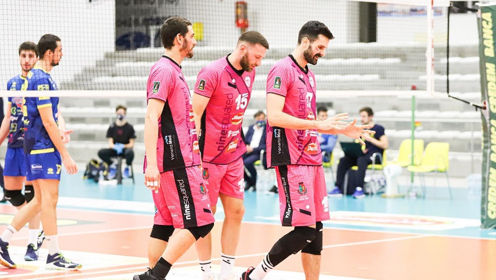 Il Treno nerofucsia non riparte: rinviata la gara con il Torino