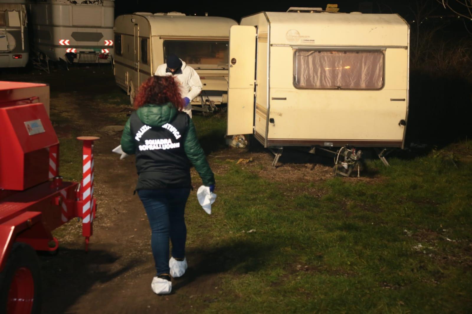Ammazza il padre con il machete, luned&igrave; parla la compagna 