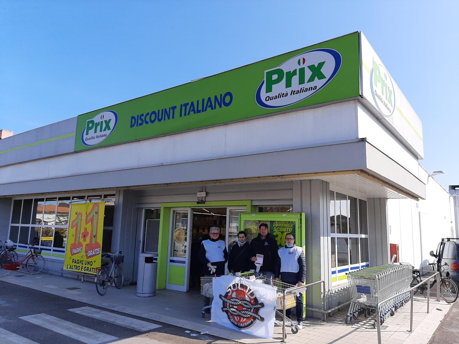 Una raccolta alimentare per chi ha meno: un successo