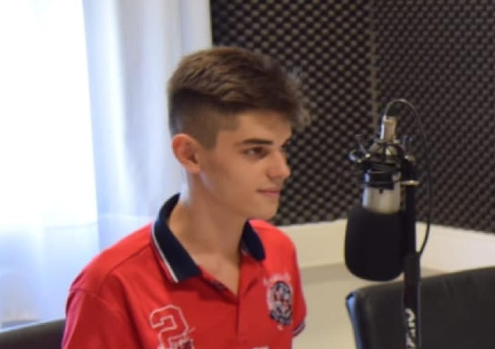 Crea un audiolibro per i nonni isolati: premiato a 18 anni da Mattarella