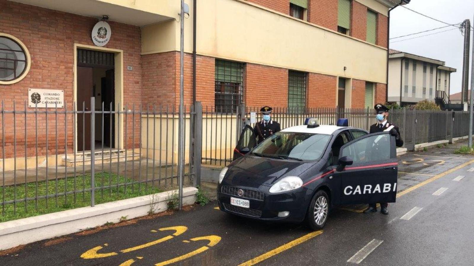 Lame e mazze da baseball in auto, quattro denunciati