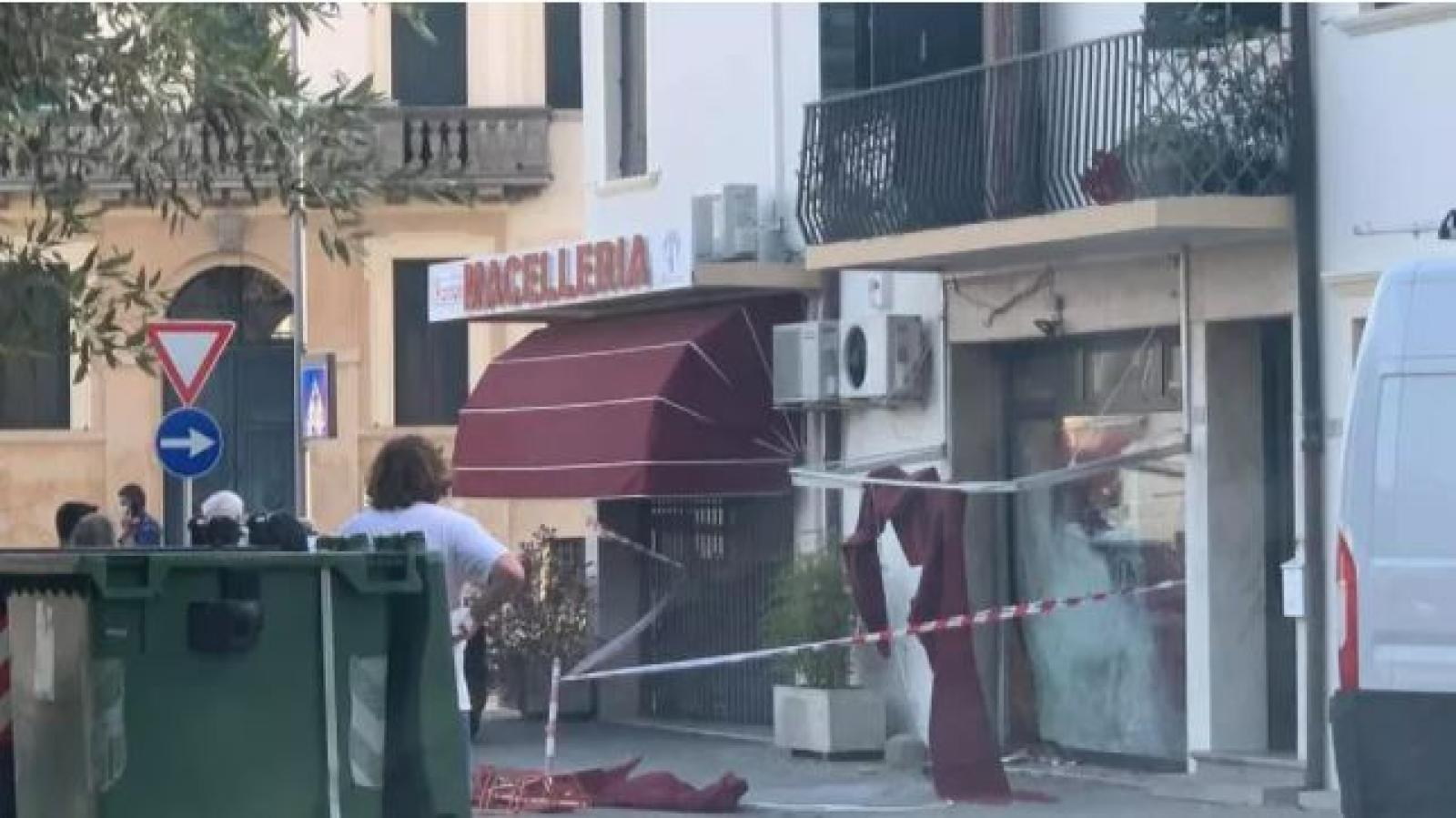 Attentato di stampo mafioso davanti alla macelleria