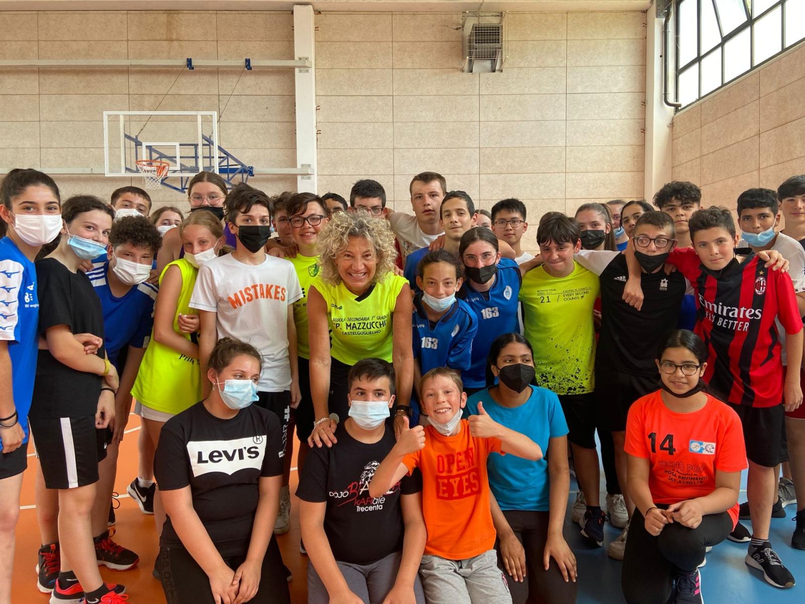 Monica all&rsquo;ultima campanella