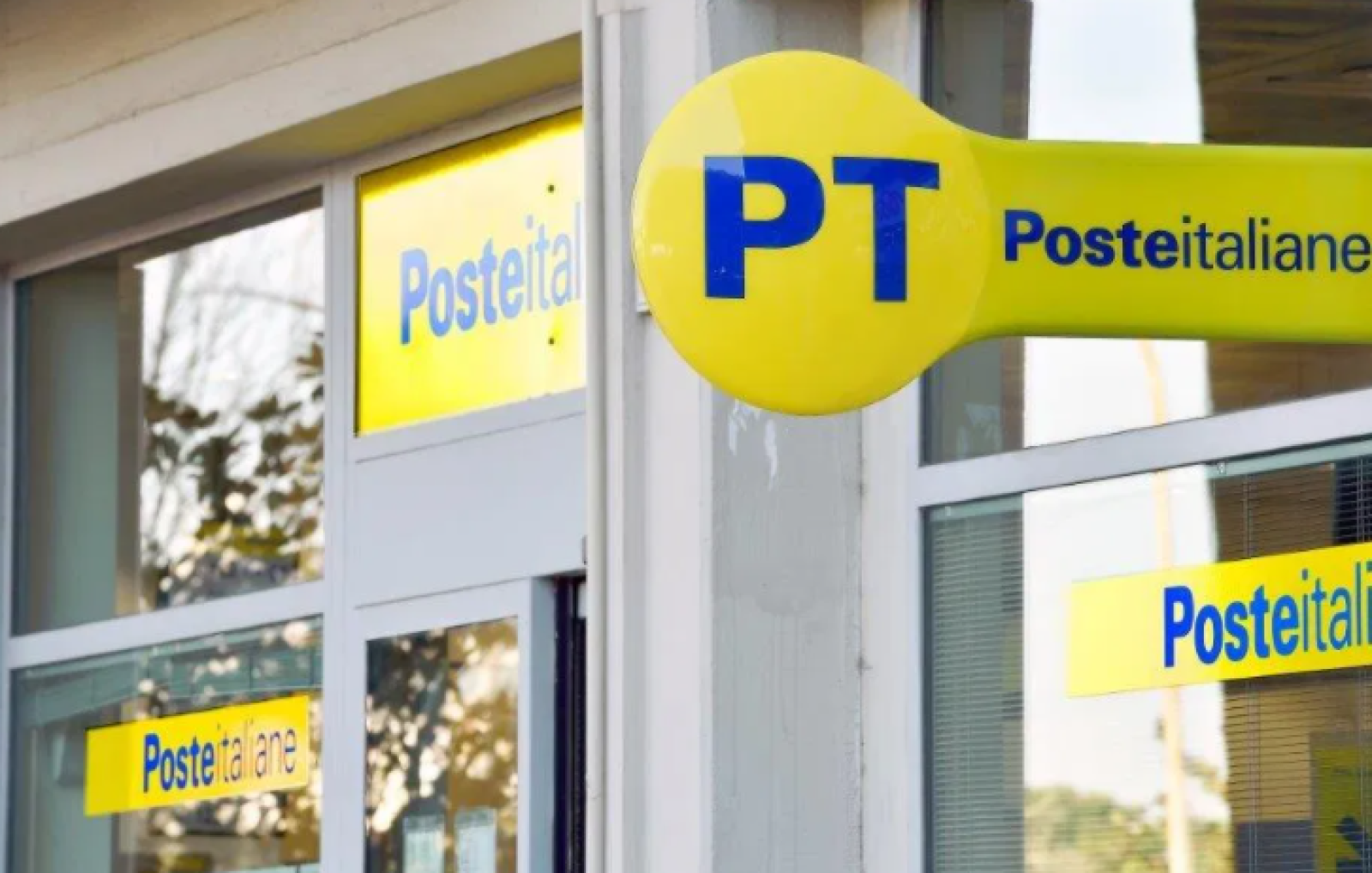 Poste a caccia di giovani laureati in Polesine