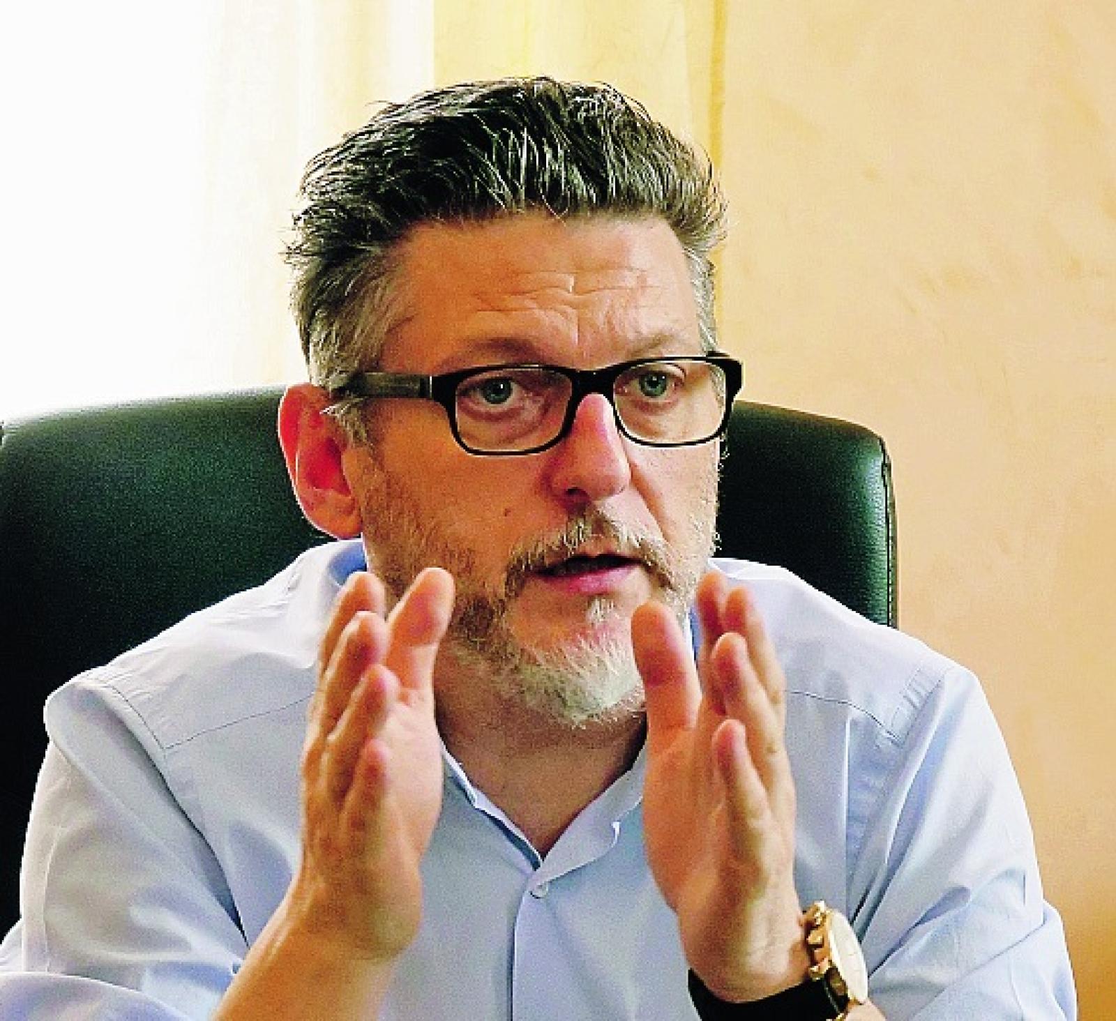 "Prigionieri della propria casa"