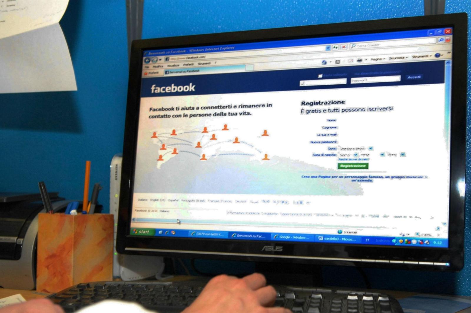 consiglio comunale  veneto  bestemmia  politica  social  rovigo  