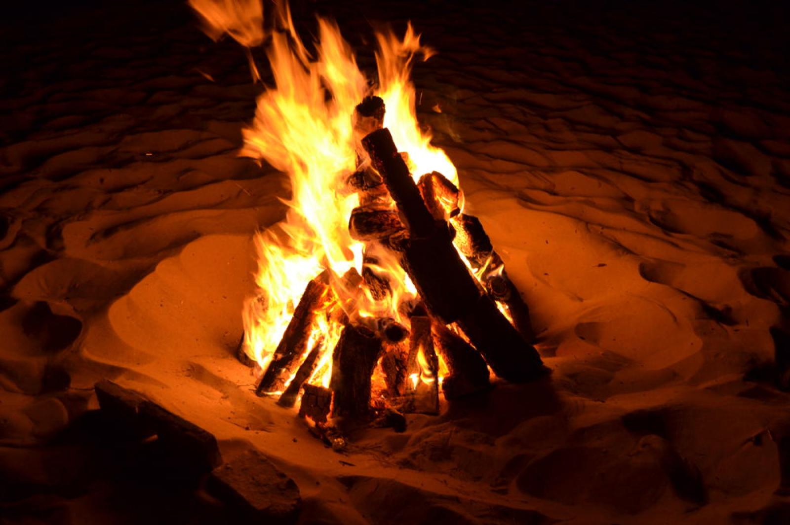 Fal&ograve; in spiaggia, ora arrivano le maxi multe