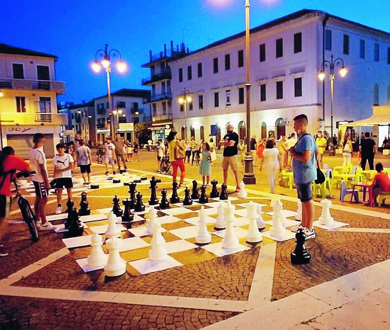 Elvis Presley star di &ldquo;Ea vasca&rdquo;