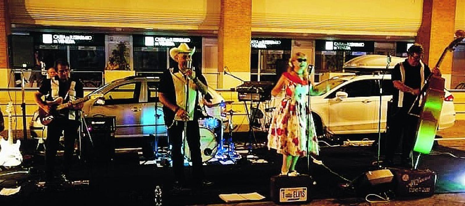 In piazza &egrave; febbre anni Cinquanta!