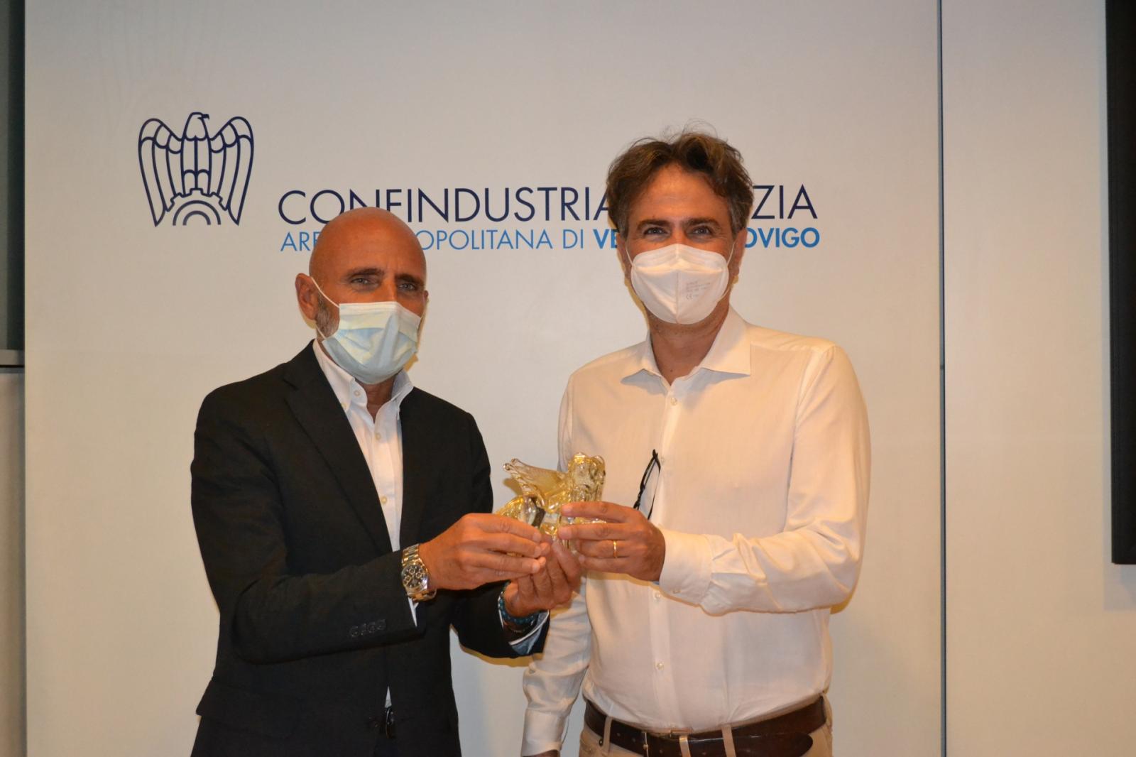 Gli industriali premiano il sindaco di San Bellino Aldo D'Achille 