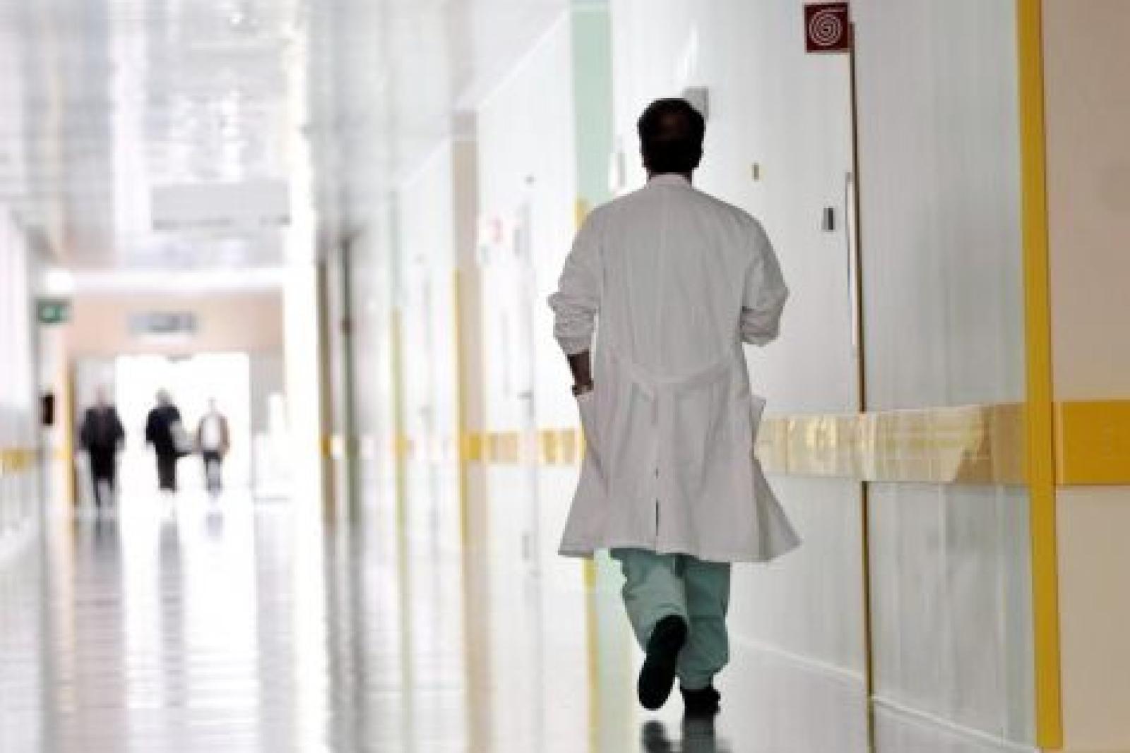 Carenza di medici per i residenti 