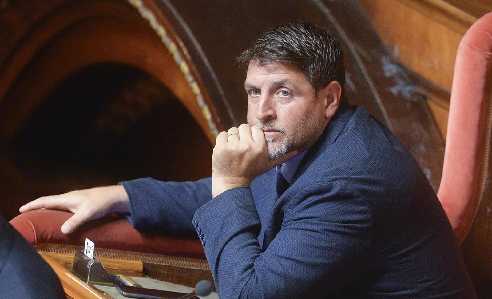 Il senatore  Adriano Cario